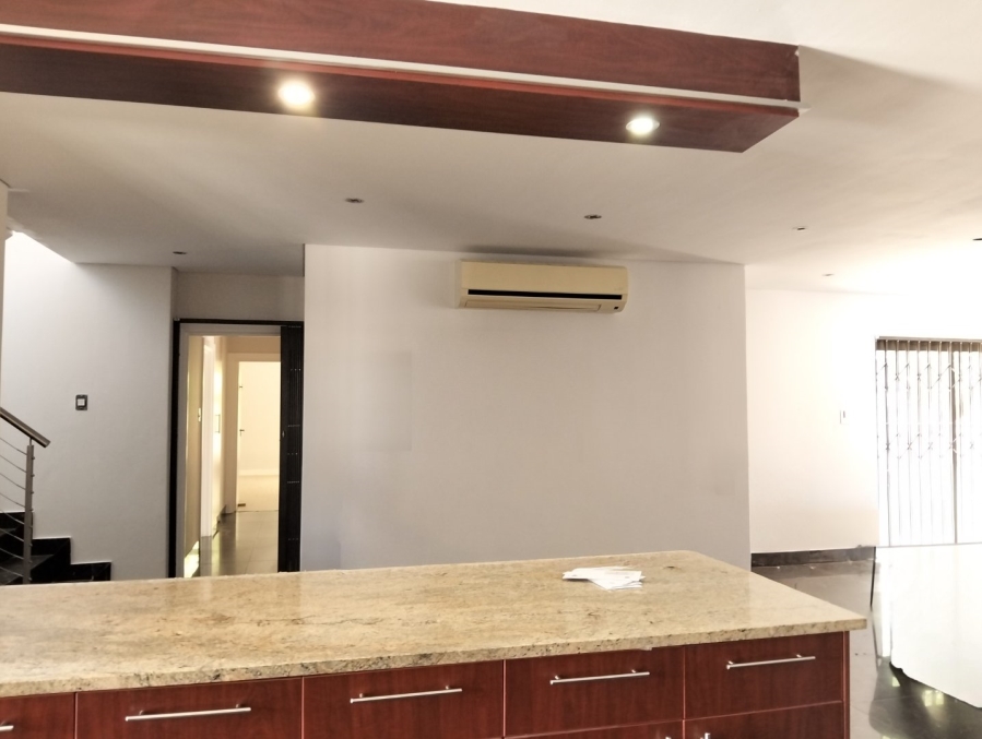 4 Bedroom Property for Sale in Parklands North Western Cape